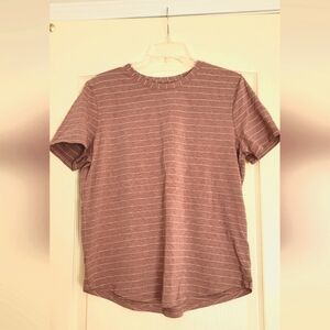 Lululemon short sleeve shirt